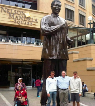 Nelson Mandela Square - Pierre de Charmoy