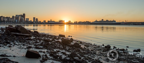 Queen Mary 2 in Durban