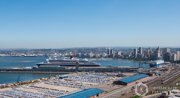 Queen Mary 2 in Durban