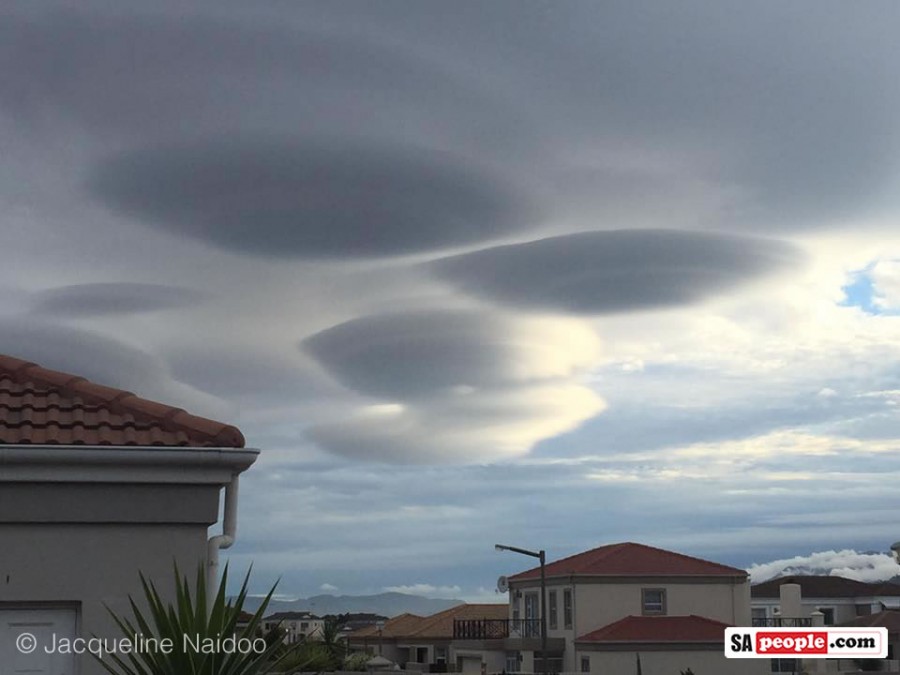 UFO-like Lenticular clouds, Cape Town