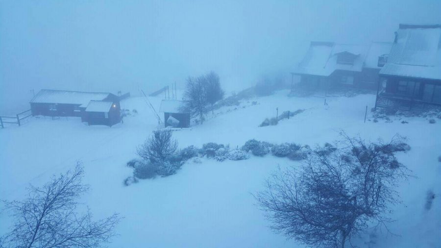 Source: SnowReportSA. Photo by Zelda Pretorius : Snow at Tiffindell in the Eastern Cape this morning.