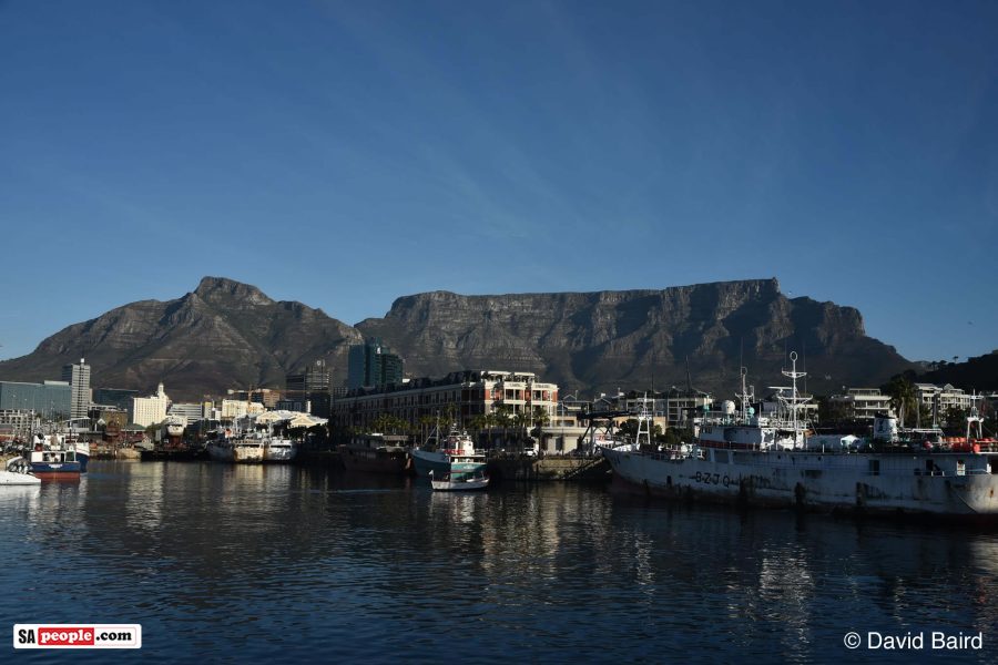 v-and-a-waterfront-table-mountain3