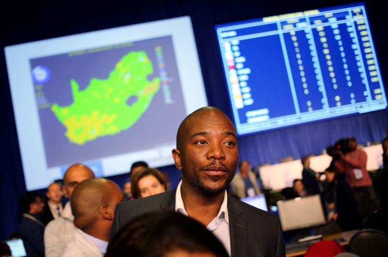 Democratic Alliance leader Mmusi Maimane looks on at the result center in Pretoria, South Africa August 4, 2016. REUTERS/Siphiwe Sibeko