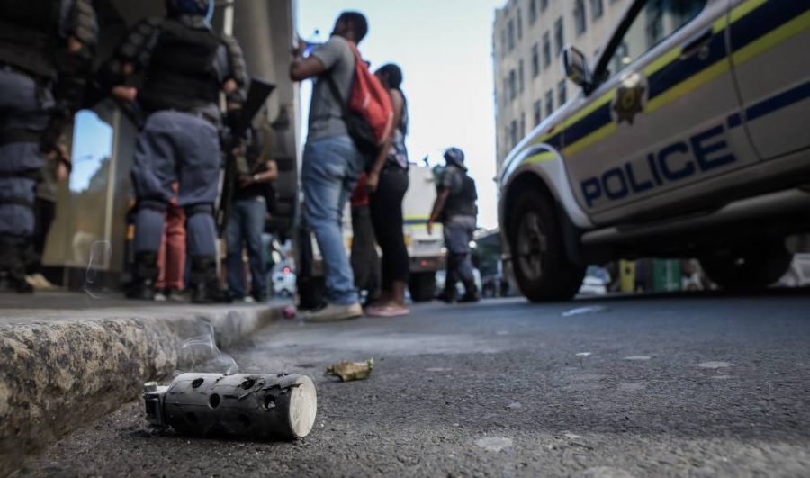 cape-town-protests16-police-car