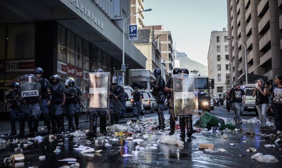 cape-town-protests16-trash