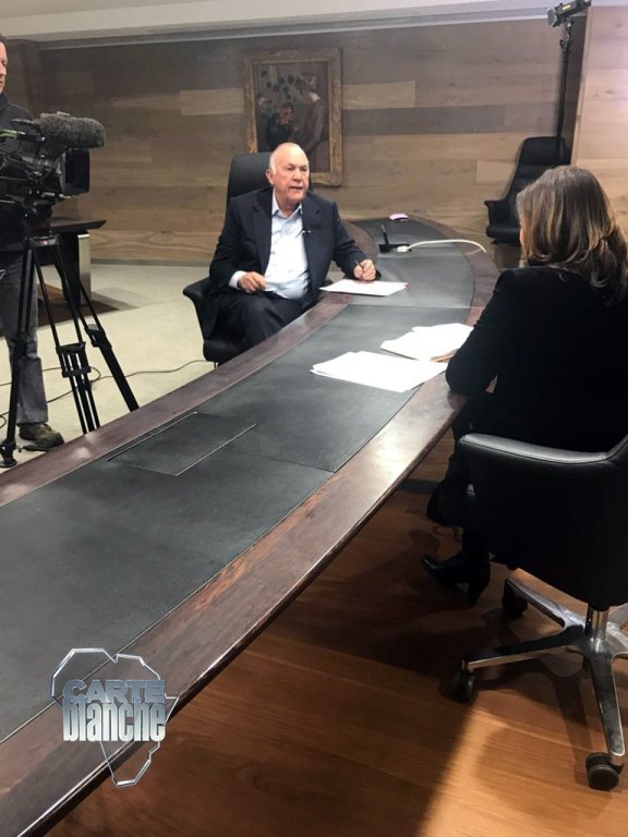 Carte Blanche SA LifeChanging Brain Op Surgery, Christo Wiese and