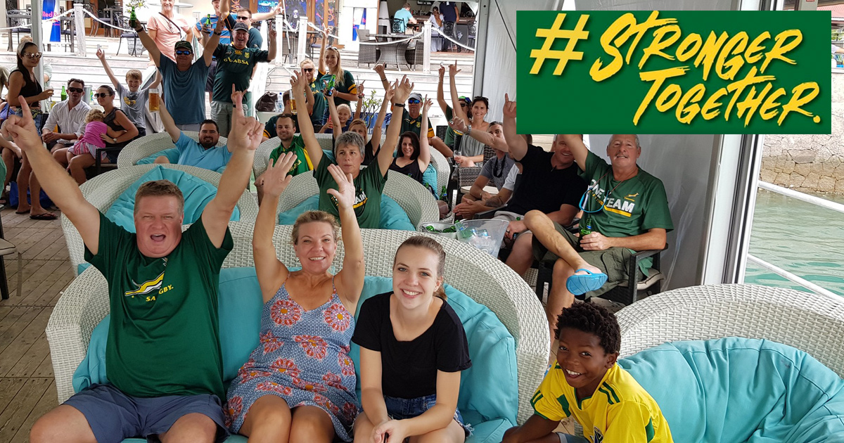 south-africans-green-and-gold-springbok-fans-seychelles