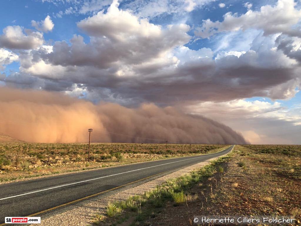 Photos of Incredible Dust Storm Sweeping Through DroughtStricken