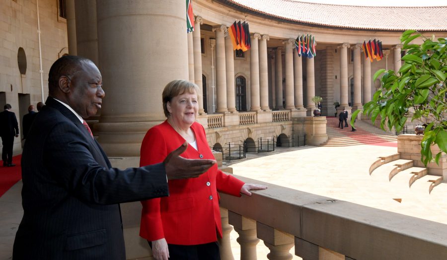 President Cyril Ramaphosa hosts Chancellor Angela Merkel on Official Visit President Cyril Ramaphosa hosted Chancellor Angela Merkel, on an official visit at the Union Buildings in Pretoria. Chancellor Merkel visited South Africa at the invitation of President Ramaphosa from 5 7 February 2020. They exchanged proposals on the expansion of mutually beneficial trade and investment. (Photos: GCIS)