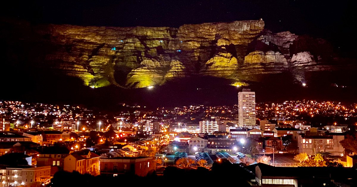 table mountain goes gold in support of childhood cancer