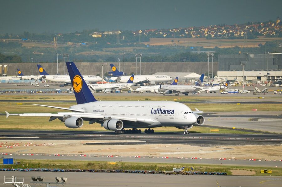 Germany ban South Africa flights