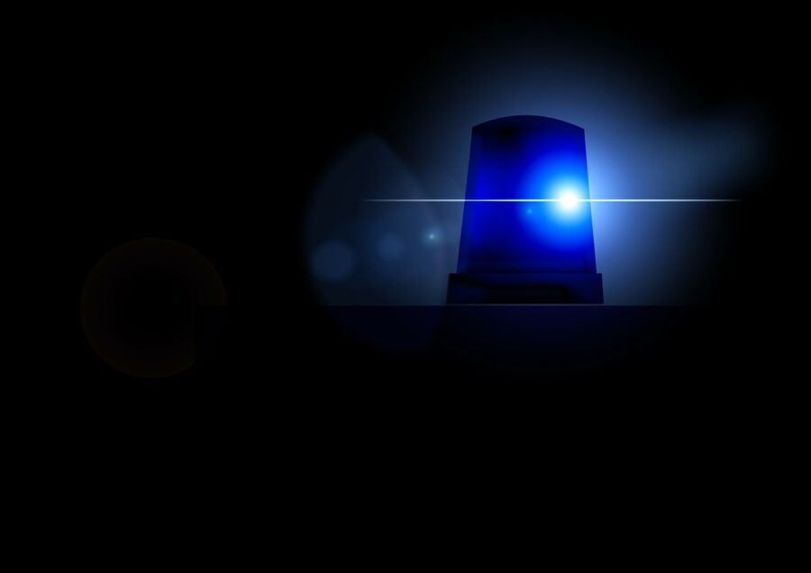 blue light gang bogus police kidnap couple Mpumalanga