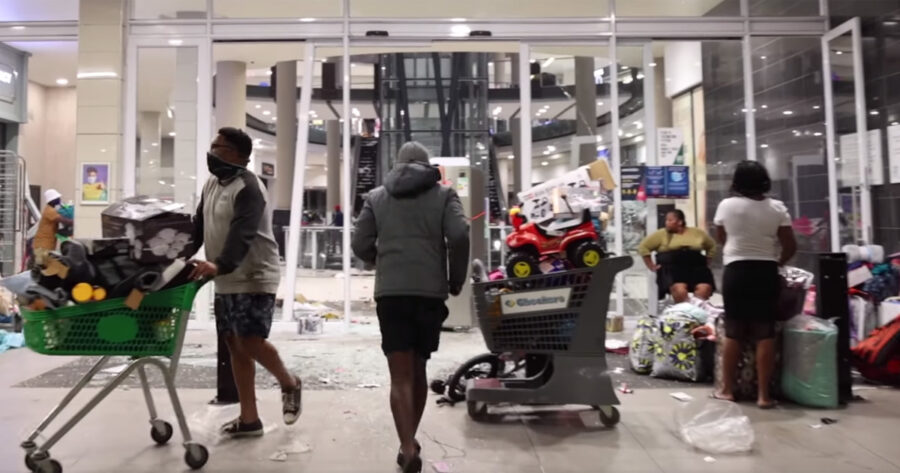 Video Looting at Watercrest Mall in KZN, South Africa