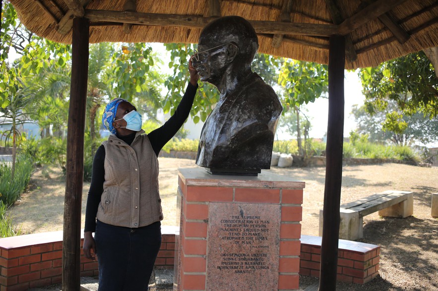 gandhi monument phoenix