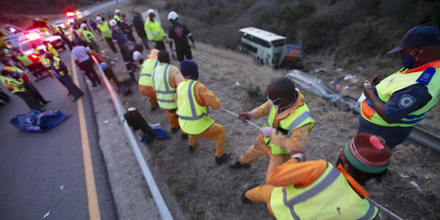 luxury-bus-coach-crash-South-Africa