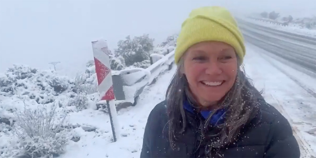 WATCH Locals Enjoy Snowfall in Ceres as SAWS Issues Snow Warning