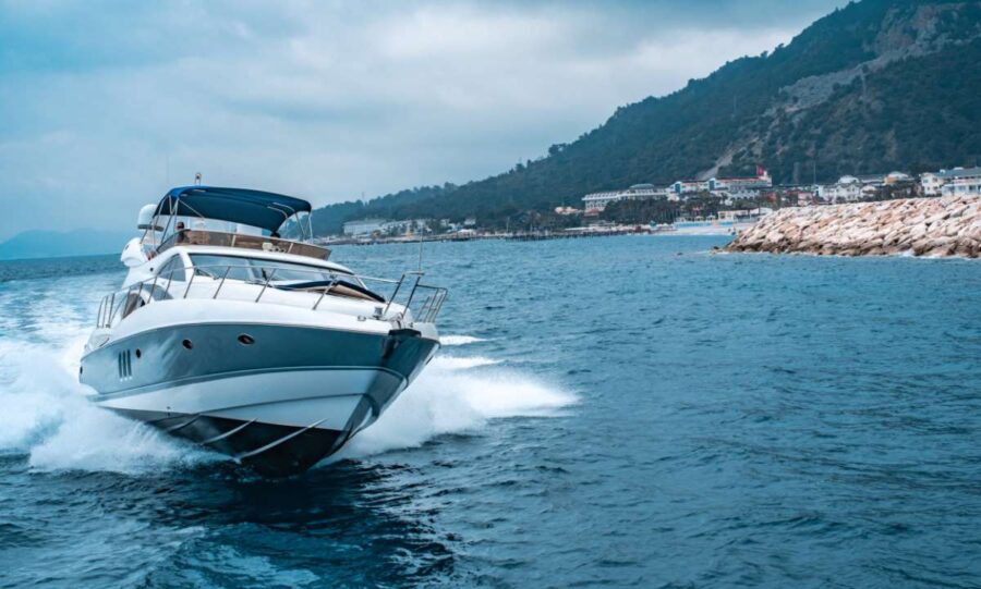 The Best Reasons for Chartering a Yacht in Italy this Summer
