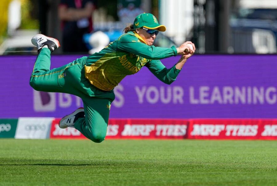 CRICKET: South Africa Storms Through to Women's World Cup Semi-Finals in New Zealand