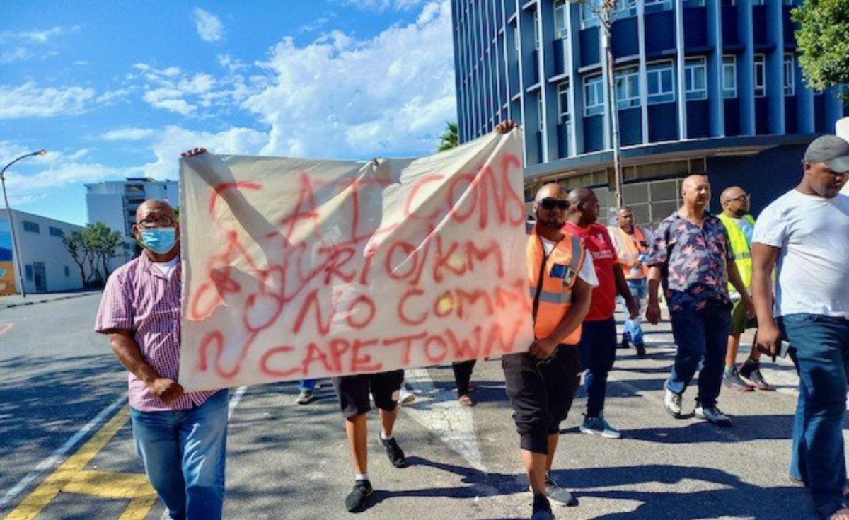 Drivers from various e-hailing companies marched to the Department of Trade and Industry and Competition and the Department of Transport in Cape Town, as part of a national three-day protest. They are demanding more pay and that government regulate the industry. Photo: Marecia Damons