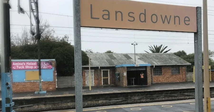 Lansdowne station is on the only train route from the Cape Flats to Cape Town city centre.