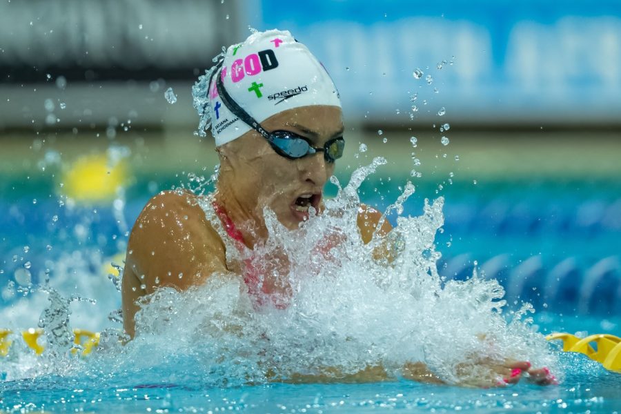 Tatjana Schoenmaker regains SA national breaststroke title in 2nd fastest time in the world