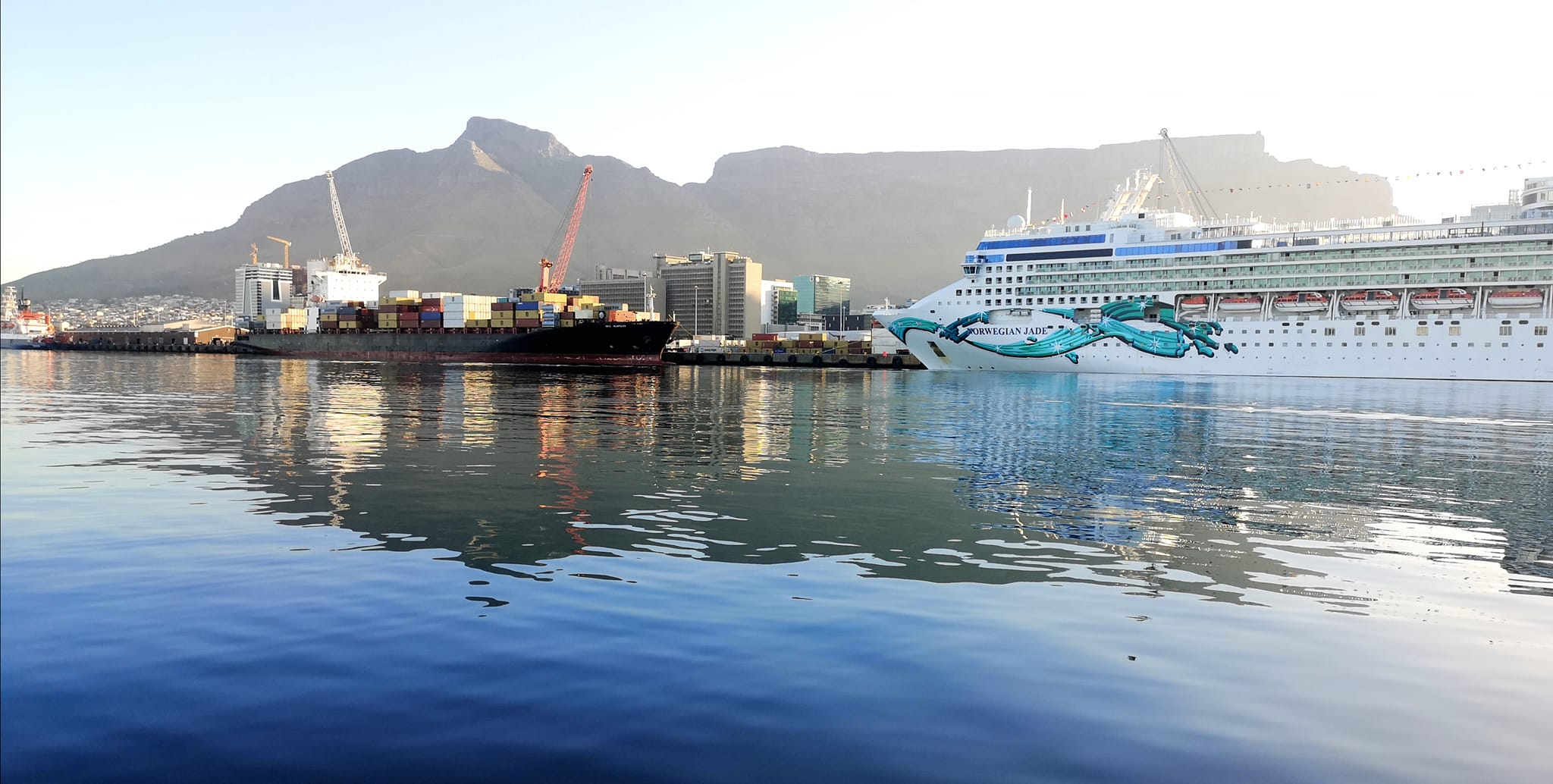 Cape Town achieves record breaking cruise tourism season. Photo: Jeff Lomey