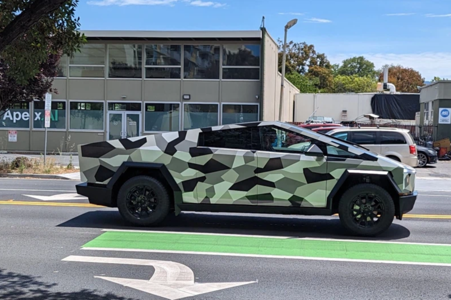 Tesla Cybertruck camouflage