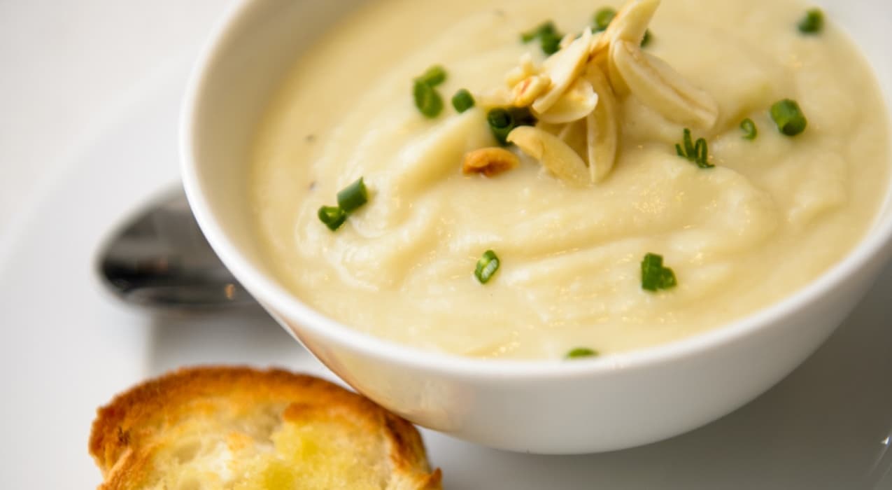 Vegan Cauliflower and almond soup recipe