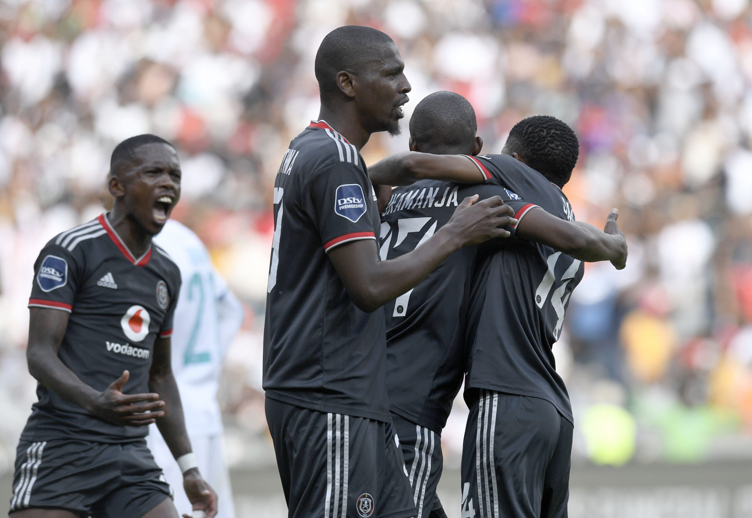 Dzvukamanja is better than Lepasa, says Orlando Pirates legend - SAPeople -  Worldwide South African News
