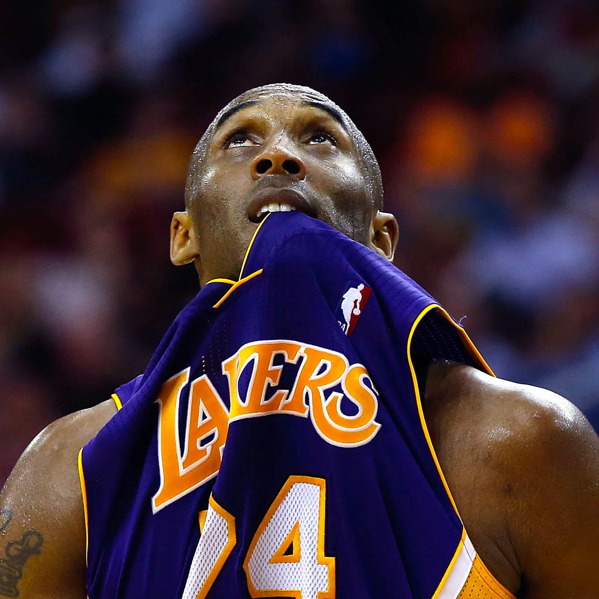 LA Lakers to pay tribute to Kobe Bryant with statue at arena - SAPeople ...