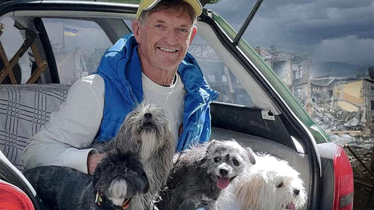 SA expat Kobus Olivier and his dogs nominated for SAFTA