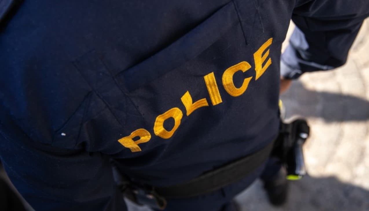 Cape Town police officer shot