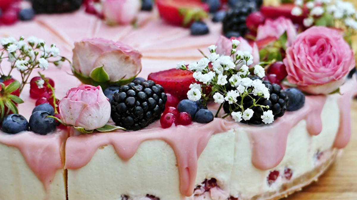 Edible flowers. Photo: FlowersYouCanEat.com