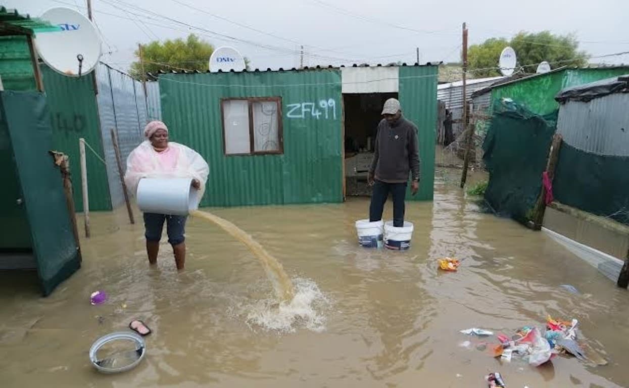 Hundreds flee flooded homes as storms batter Western Cape