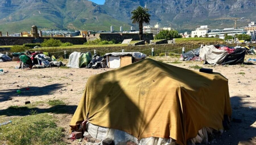 Public works “working” on evicting people occupying land at the Castle