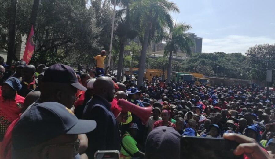 Hundreds march to the City Hall in Durban demanding jobs