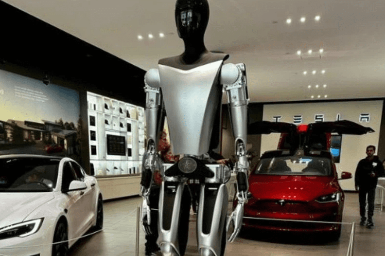 Tesla humanoid robots