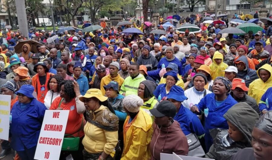 Premier Dube-Ncube: Hundreds march in the rain in Durban to demand municipal jobs - SAMWU