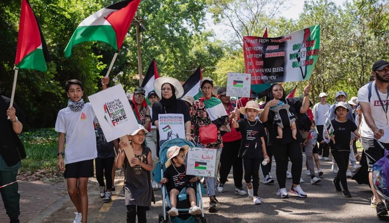 Palestine: Thousands rally in support at Zoo Lake