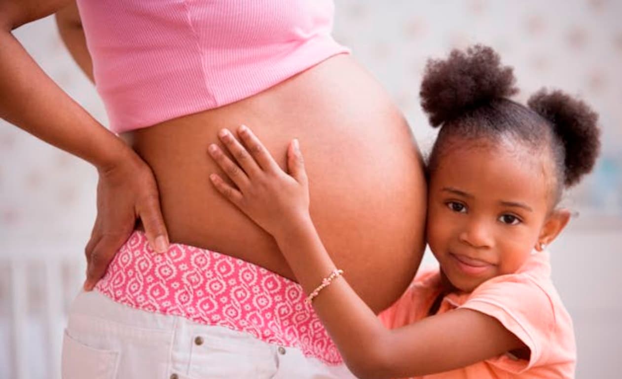 Pregnant women in South Africa should be offered social grants