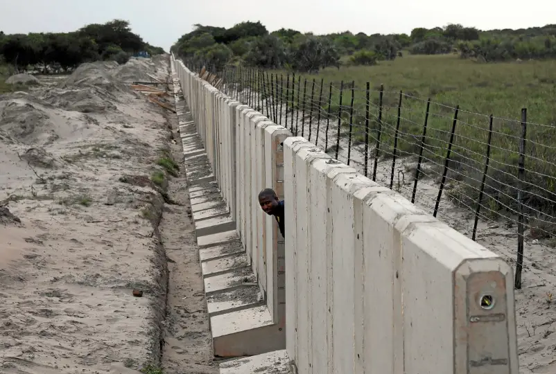 KZN border wall construction