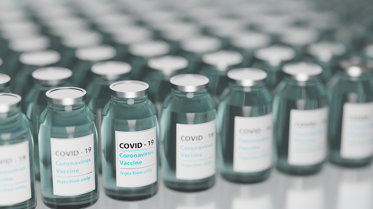 Anti-vaxxers’ application to stop Covid vaccine slammed by high court