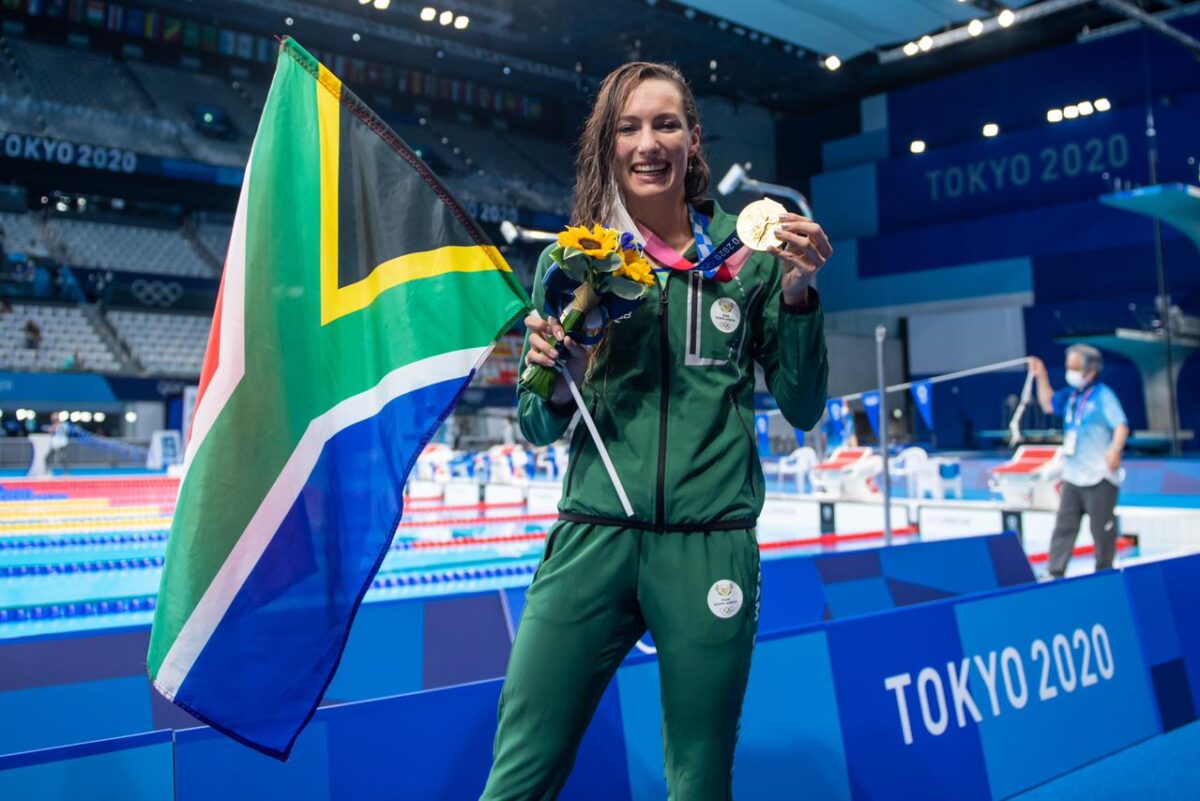 Tatjana Smith with her 200m gold in Tokyo