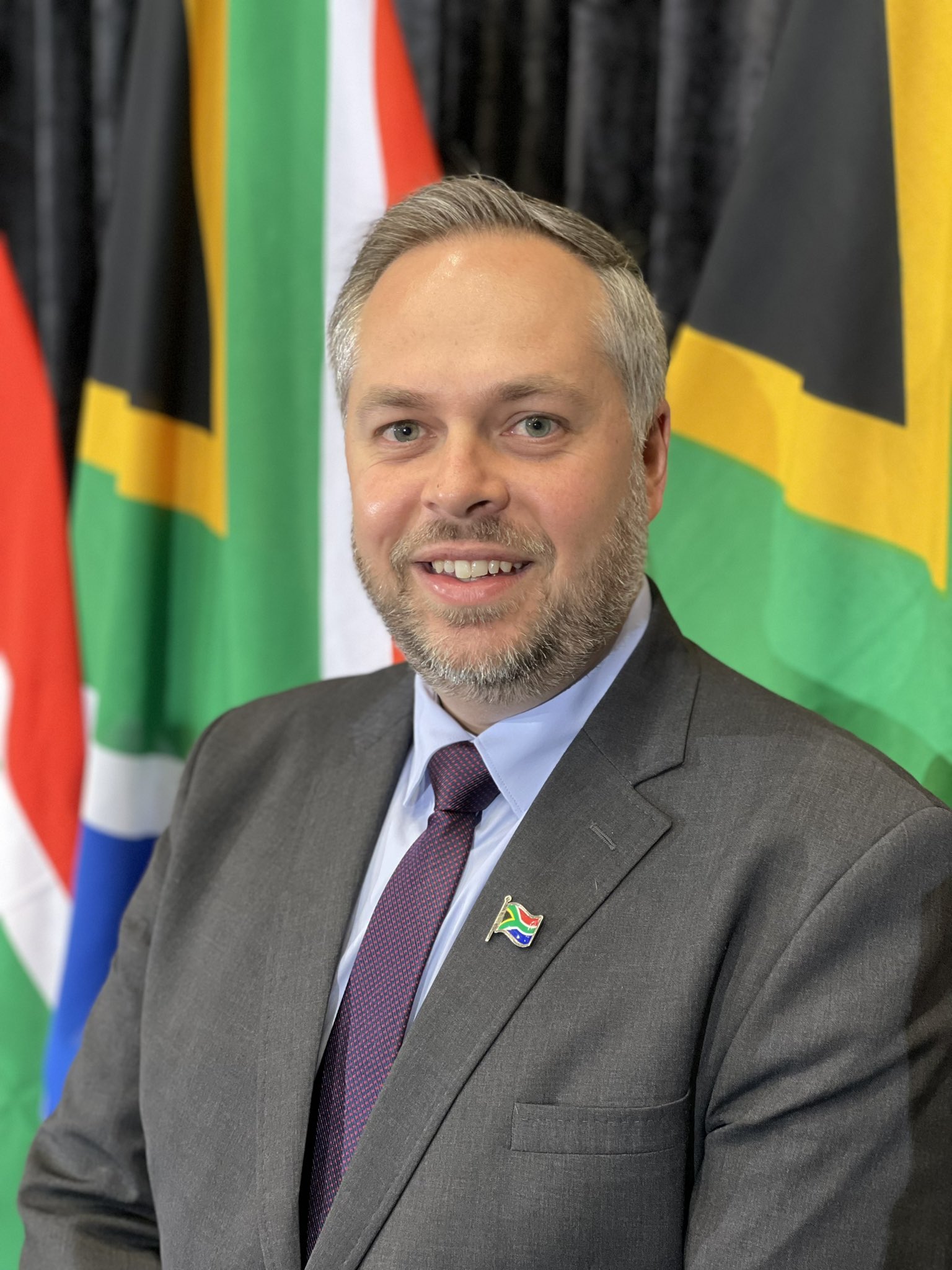Leon Schreiber is the new Minister of Home Affairs.