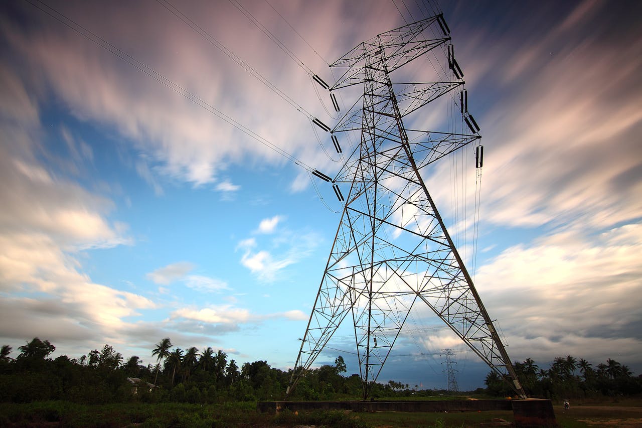 Eskom, together with law enforcement agencies, has removed over 35 illegally connected transformers in Gauteng’s Diepsloot Extension 6.