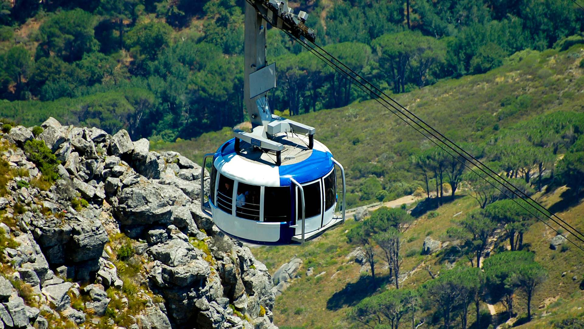 Table Mountain Cableway enlists Swiss engineers for maintenance - SA People