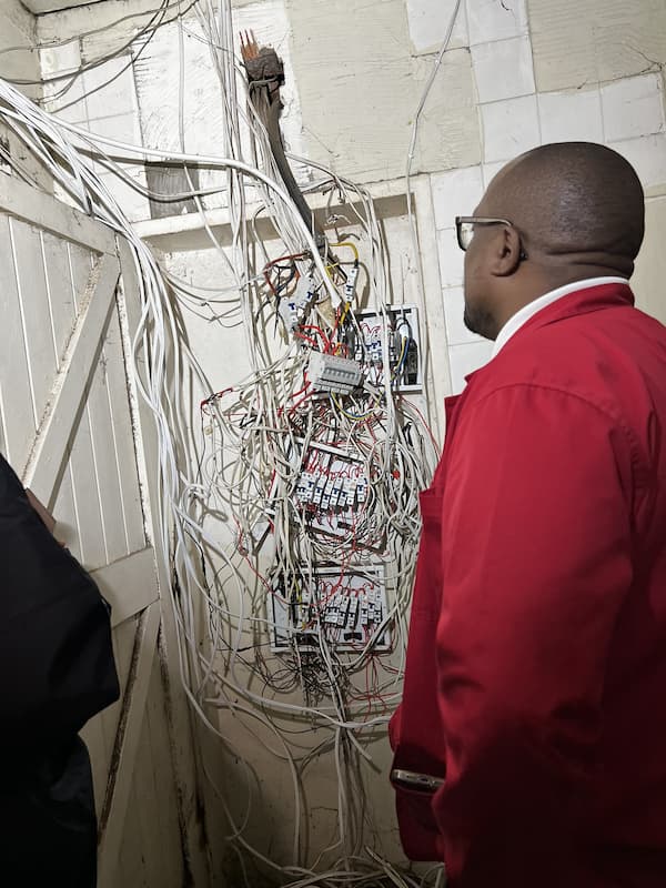 Illegal electricity connections at Bryanston hijacked house